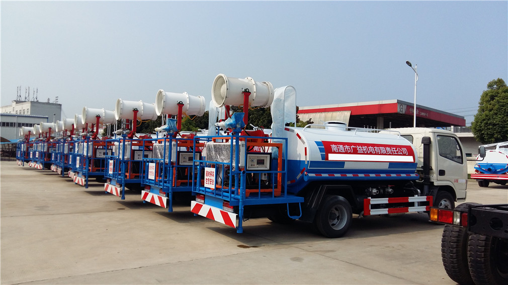 不上戶東風(fēng)灑水車(chē)